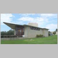Florida Southern College, FSC William H. Danforth Chapel (built 1955), Lakeland, Florida, photo Ebyabe, Wikipedia.jpg